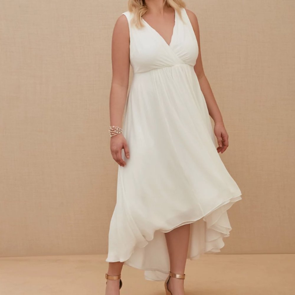NWT Torrid IVORY CHIFFON HI-LO DRESS